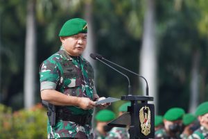 Cek Kesiapsiagaan Prajurit, Kasad Gelar Pasukan di Monas