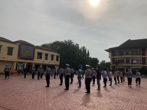 Bidpropam Polda Banten Cek Personel Saat Serah Terima Tugas Piket