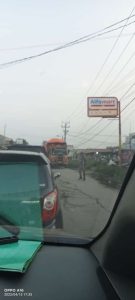 Masyarakat Meminta Pemerintah Menertibkan Mobil – Mobil Truk Tanah Yang Tidak Mentaati Aturan.