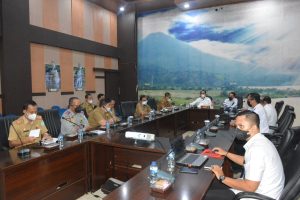 DINILAI POSITIF UNTUK DAERAH, BUPATI POPO ALI SAMBUT BAIK PENGAJUAN RENCANA PEMBANGUNAN JALUR TOL YANG TERHUBUNG DENGAN OKU SELATAN