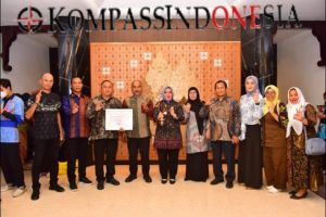 Bupati Musi Rawas H Ratna Machmud Raih KLA Tahun 2022 di Novotel Bogor Golf Resort and Convention Center