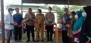 Pemerintah Desa Kepayang Kecamatan Mekakaku Ilir salurkan bantuan Dana desa (BLT DD) kepada Keluarga Penerima manfaat BLT DD.