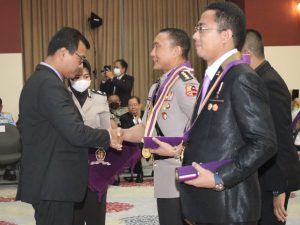 Mantan Ajudan Wapres Raih Penghargaan Wibawa Seroja Nugraha