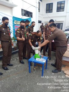 Kejari tebo melakukan pemusnahan terhadap Barang Bukti yang telah incrah