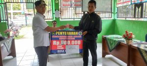 Pemdes Ganjuh Salurkan BLT DD Tahap Delapan