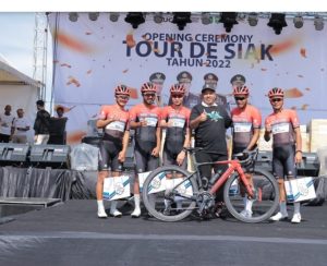 Tour Meriahkan Siak 2022, Bupati Drs. H. Alfedri Lepas Sepeda Santai.