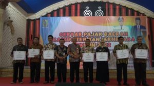 Pendapatan Asli Daerah Kabupaten Banjarnegara yang bersumber dari pajak daerah tahun 2022 mencapai 97,90 % dan Pajak Bumi dan Bangunan (PBB ) capaiannya 98,65%.