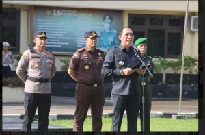 Apel Gelar Pasukan Opetasi Lilin Musi 2022 Polres OKU Selatan Dalam Rangka Pengamanan Natal Tahun 2022 Dan Tahu Baru 2023