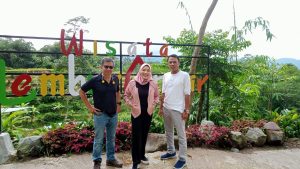 Kunjungi Wisata Lembur Anyar Bogor, Ini Kata Rocky Gerung