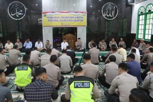 Polres OKU Selatan Laksanakan Kegiatan Rutin Pembinaan Rohani Dan Mental Di Masjid Al-Almin Mukhlisin Al-Amin Polres OKU Selatan