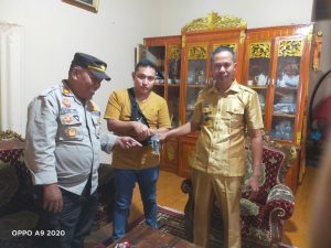 Polres OKU Selatan Melalui Kabag OPS Kompol Hardan, H.S., Amankan 18 Pucuk Senpira Dan 3 Butir Peluru