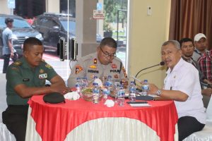 Polres OKU Selatan Bersama Pemkab OKU Selatan Adakan Pertemuan Mediasi Konflik Antara PT. SAP Dengan Kepala Desa Kemitraan Perkebunan Kelapa Sawit