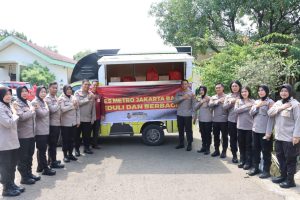 Polres Peduli,Kapolres Metro Jakbar Berbagi dengan Warga Binaan Panti Sosial Tresna Werdha Usada Mulia 4 Cengkareng