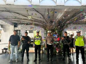 Personel Polres Banjarnegara Amankan Misa Perayaan Paskah Guna Beri Rasa Aman Masyarakat