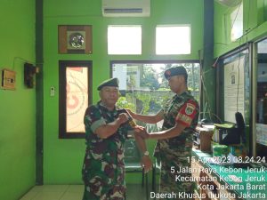 Babinsa 05/KJ Rutin Serah Terima Tugas Jaga Makoramil 05/KJ Kodim 0503/JB