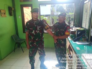 Rutinitas Babinsa Koramil 05/KJ Apel dan Serah Terima Tugas Penjagaan Mako