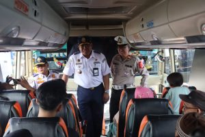 Polres Tangsel Amankan Mudik Gratis di Terminal Pondok Cabe