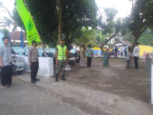 Anggota Koramil Jajaran Kodim 0808/Blitar, Laksanakan Pengamanan Sholat Idul Fitri 1444 H / 2023 M
