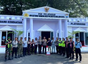 Ada Posyan Miniatur Istana Merdeka di Kota Malang, Pemudik Terkesan