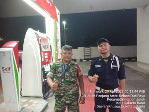 Babinsa Koramil 05/KJ Sasar Tempat Rawan Aksi Balap Liar dan Tawuran Remaja Saat Patroli Wilayah