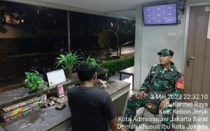 Babinsa Koramil 05/KJ Kodim 0503/JB Giat Siskamling PAM Swakarsa Antisipasi Kamtibmas