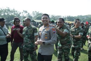 Sinergitas TNI-POLRI, Ribuan Prajurit Padati Lapangan Rampal Kota Malang
