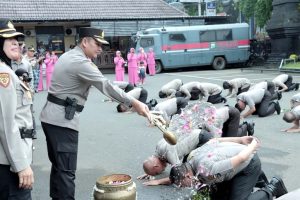 14 Personel Polresta Malang Kota Mendapat Kenaikan Pangkat,Jelang Hari Bhayangkara Ke-77