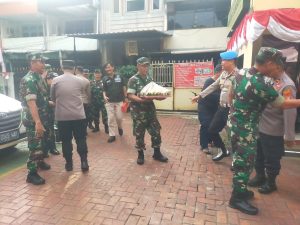 Kunjungi Polsek Tambora, Danramil 02/TB Ucapkan Selamat HUT Bhayangkara ke 77