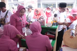 Meriahkan HUT Bhayangkara ke-77, Bhayangkari Polda Metro Jaya Ikut Serta Festival UMKM