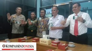 Penasehat IWO-INDONESIA DPD Kota Lubuklinggau Dian Prasetyo ,SH Berikan Bantuan Alat Test Urin Kepada BNNK Musi Rawas sebanyak 1000 pcs