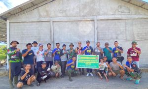 Batalyon Infanteri Yonif 642/Kapuas Melaksanakan Karya Bakti Satnonkowil Sebagai Upaya TNI AD Dalam Menyambut Hari Kemerdekaan Republik Indonesia