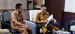 Sekda Oku Selatan Pimpin Rapat Pembahasan Perda Retribusi Daerah.