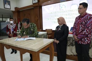 Jaga Netralitas Jelang Pemilu 2024, ASN Pemkab Sleman Tandatangani Pakta Integritas.