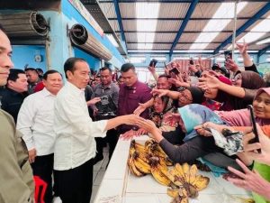 Tinjau” Pasar Bululawang, Presiden Jokowi: Inflasi Terkendali, Pasokan Banyak