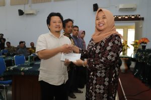 Pemkab Sleman, Serahkan Bantuan Bagi Masyarakat Yang Terkena Bencana.