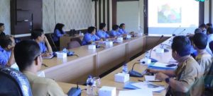 Sekda Pimpin Rapat Evaluasi Kinerja PDAM Tirta Saka Selabung Tahun Anggaran 2022 Bersama Dewan Pengawas