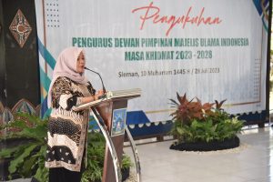 Ketua Umum MUI Sleman, Akhmad Fatah Resmi Dilantik Bupati Sleman Berharap Bisa Bersinergi Dengan Pemkab.