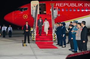 Presiden Joko Widodo dan Ibu Iriana Tiba di Tanah Air Usai Kunjungan Dari RRT