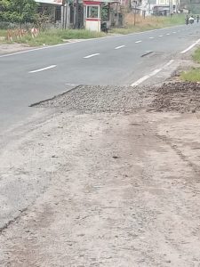 Dosa Jariah Proyek Jalan Tambal Sulam Bahayakan Pengendara. Diharapkan Instansi Terkait Segera Lakukan Perbaikan