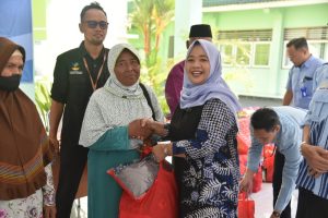 Bupati Sleman, Serahkan Bantuan Dari Sentra Antasena Magelang Bupati Berharap Kualitas Hidup Lansia Dan Disabilitas Meningkat.