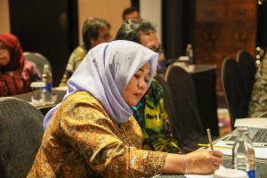 Bupati Sleman, Kustini Sri Purnomo Tandatangani Komitmen Pengembangan Program Air Minum Perkotaan.