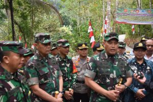 Didampingi Danrem 072/ Pamungkas, Danpusterad Kunjungan Kerja di Kulon Progo.