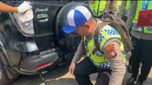 Evaluasi Kadar Gas Buang Kendaraan, UPTD PKB Dishub Tangsel Lakukan Uji Emisi Kendaraan Bermotor