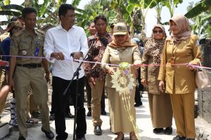 Resmikan Talut Makam Padukuhan Pisangan, Bupati Sleman Ini Adalah Hasil Kegiatan Padat Karya.