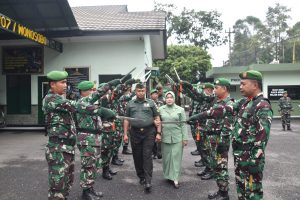 Tradisi Sangkur Pora Sebagai Tanda Purna Tugas Sertu Nurwahid