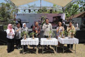 Buka Festival Anggrek Vanda Tricolir, Wakil Bupati Sleman Lestarikan Flora Endemik Asli Merapi.