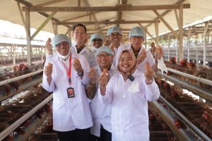 Tingkatkan Kualitas Produk Pertanian Sleman, Bupati Sleman Canangkan Kawasan Pertanian Sehat Komoditas Telur Ayam Ras.