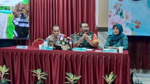 Bersama Kapolsek dan Camat Kembangan,Danramil 07/KB Mayor Dwi Joko Purnomo Hadiri Giat Penilaian ReAkreditasi Puskesmas