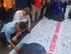 Relawan Bersatu untuk Indonesia Disambangi Cawapres Gibran Rakabuming Raka