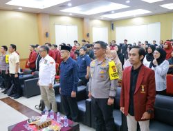 Hadir Saat Launching Buku dan Seminar Kebangsaan, Kapolda DIY Seminar Tersebut Merupakan Bentuk Kepedulian Bangsa Terhadap Isu – isu Yang Berkembang
